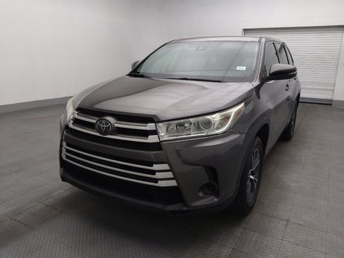 Used 2018 Toyota Highlander LE image 15