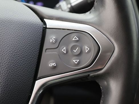 Used 2018 Chevrolet Traverse LT image 19