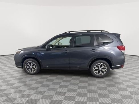 Certified 2023 Subaru Forester Premium image 4