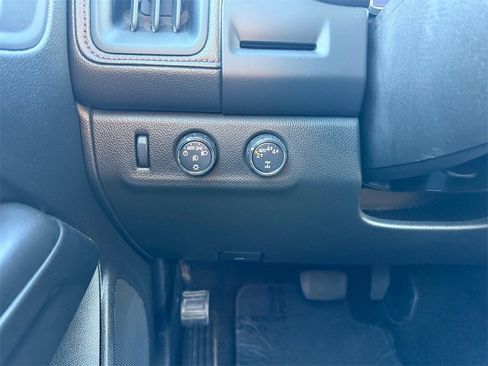 Used 2018 GMC Canyon All Terrain w/ Trailering Package image 32