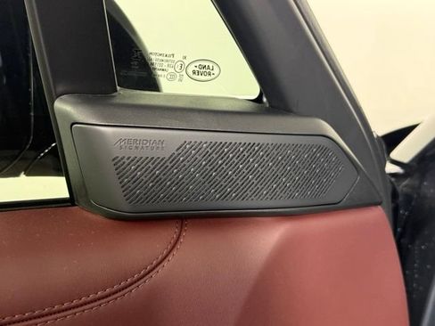 Used 2025 Land Rover Range Rover Autobiography AWD/4WD image 27