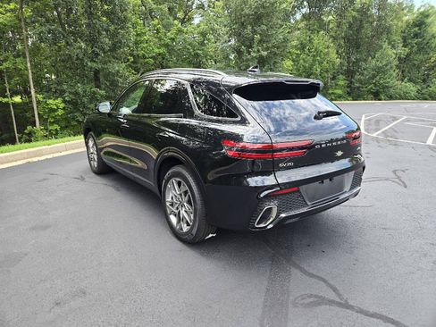 Used 2025 Genesis GV70 2.5T w/ Select Package AWD/4WD image 6