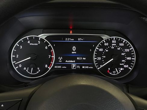 Used 2025 Nissan Sentra SV FWD image 15