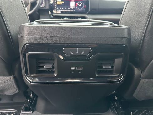 Used 2022 GMC Sierra 1500 AT4 w/ AT4 Premium Package image 20