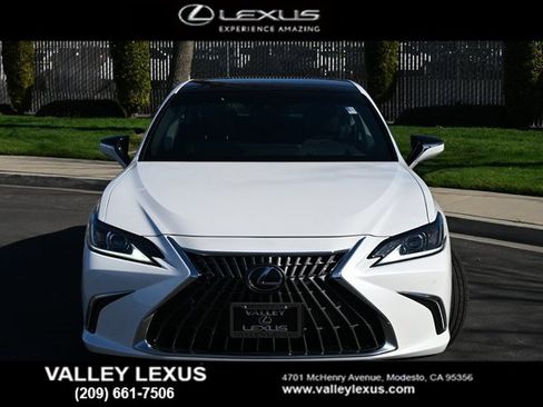 Used 2025 Lexus ES 350 w/ Premium Package image 2