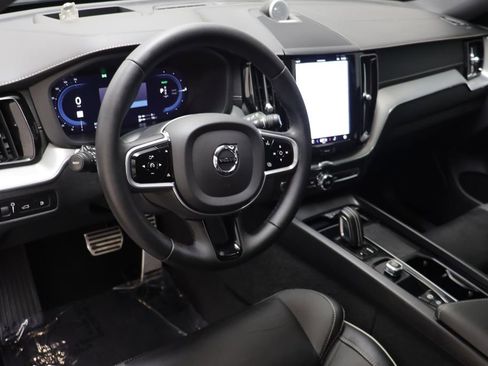 Used 2022 Volvo XC60 T8 R-Design w/ Advanced Package image 7