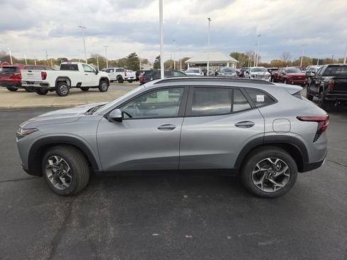 New 2026 Chevrolet Trax LT image 21