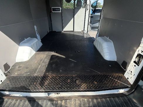Used 2019 Ford Transit 250 130 Low Roof RWD image 12