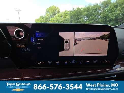 New 2026 Chevrolet Traverse Z71 w/ Enhanced Driving Package AWD/4WD image 22