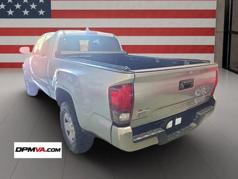 Used 2021 Toyota Tacoma SR w/ SR Convenience Package AWD/4WD image 4