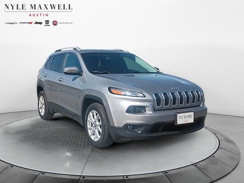 Used 2016 Jeep Cherokee Latitude w/ Comfort & Sound Group image 2