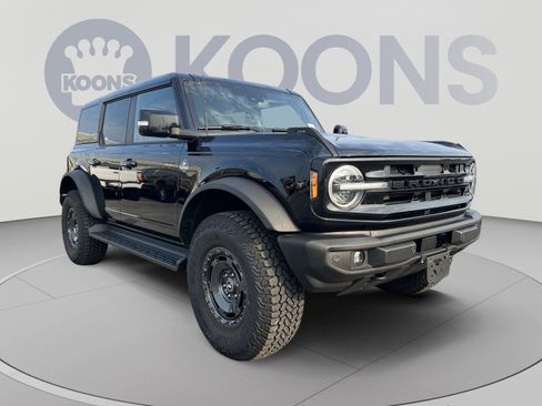Used 2025 Ford Bronco Outer Banks w/ Sasquatch Package AWD/4WD image 10