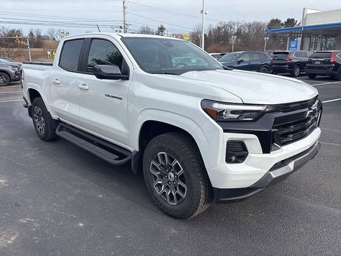 Used 2025 Chevrolet Colorado Z71 w/ Technology Package image 6