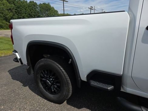 Used 2024 Chevrolet Silverado 2500 LT w/ Z71 Sport Edition AWD/4WD image 12