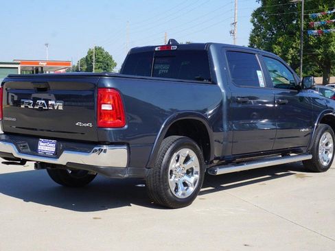 Used 2025 RAM 1500 Big Horn AWD/4WD image 3