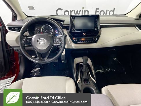 Used 2022 Toyota Corolla LE FWD image 24