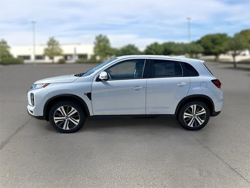 New 2025 Mitsubishi Outlander Sport SE image 4