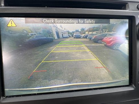 Used 2016 Chevrolet Traverse LT image 19