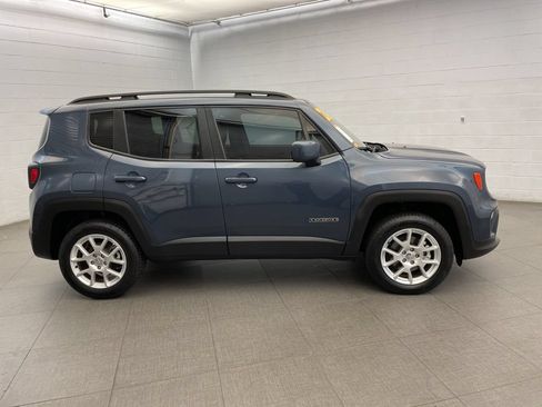 Certified 2021 Jeep Renegade Latitude AWD/4WD image 3