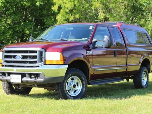 Used 2000 Ford F250 Lariat image 1