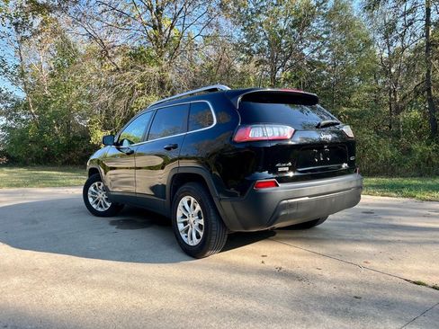Used 2019 Jeep Cherokee Latitude w/ Cold Weather Group image 4