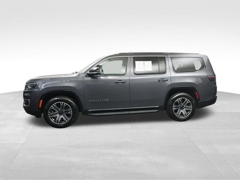 Used 2024 Jeep Wagoneer Series II w/ Flexible Seating Group RWD image 2