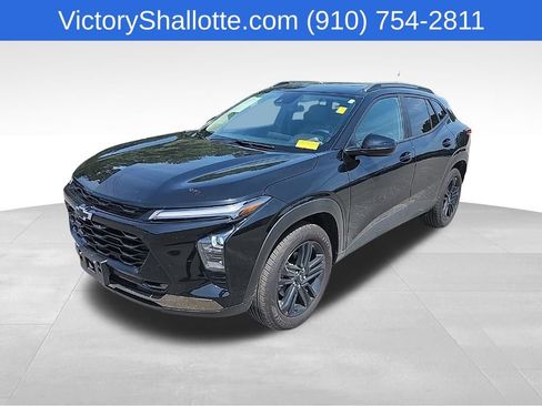 Used 2026 Chevrolet Trax ACTIV w/ Sunroof Package FWD image 17