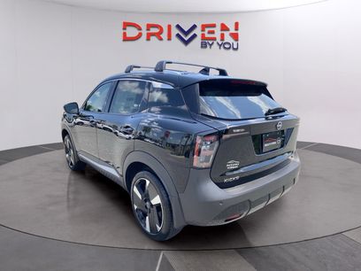 New 2025 Nissan Kicks SR