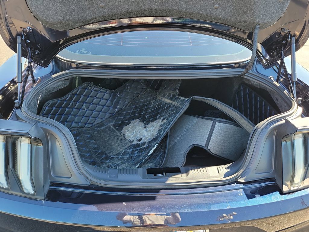 Used 2021 Ford Mustang GT Premium w/ Carbon Sport Interior Package RWD image 10