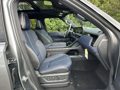 New 2026 INFINITI QX80 4WD image 9