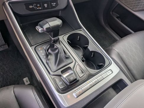 Certified 2026 Kia Carnival FWD image 25