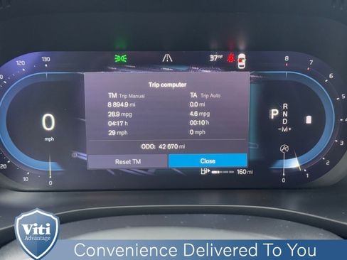 Certified 2023 Volvo XC60 B5 Plus w/ Climate Package image 33