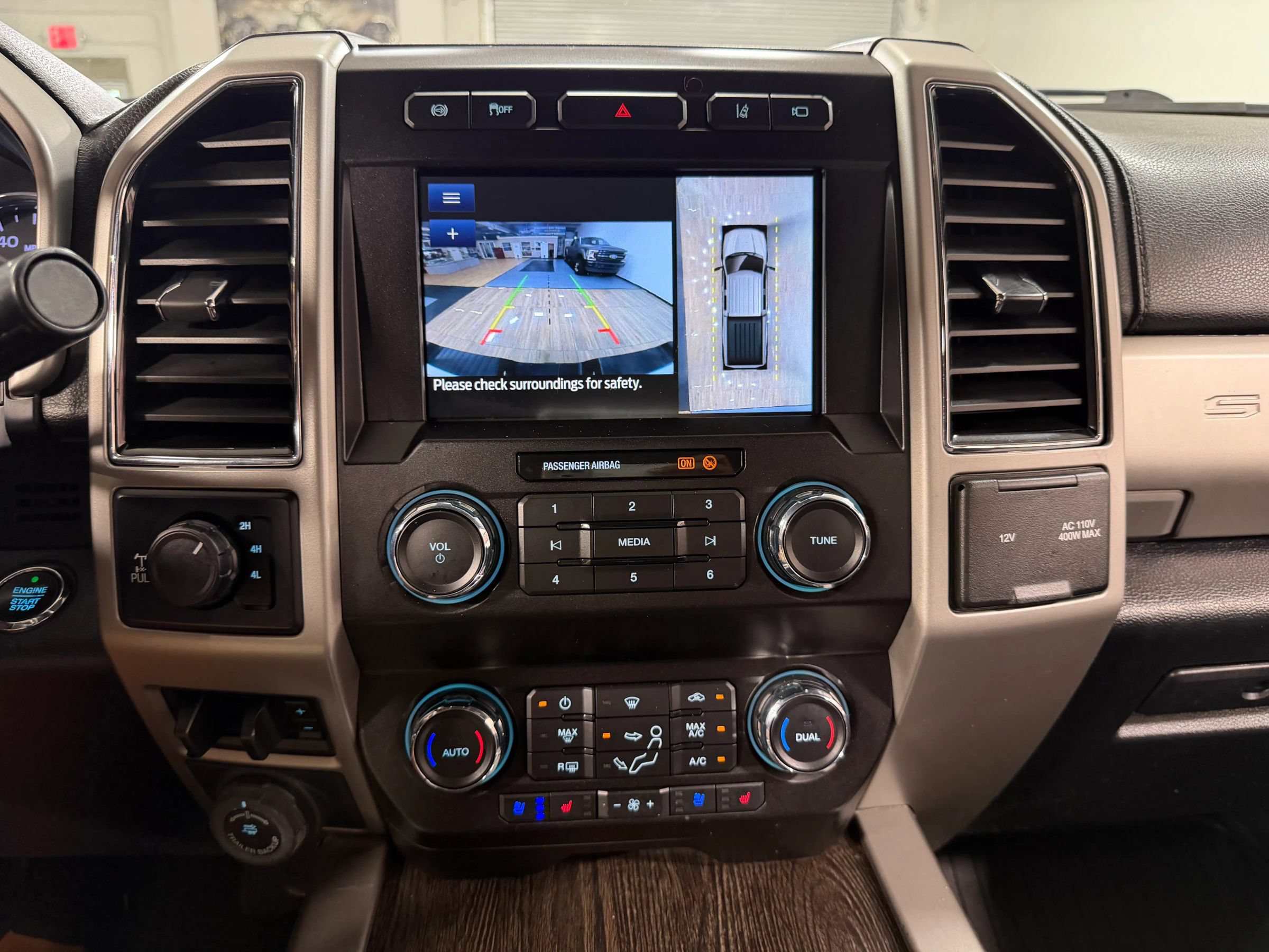 Used 2020 Ford F350 Lariat w/ Lariat Ultimate Package AWD/4WD image 22