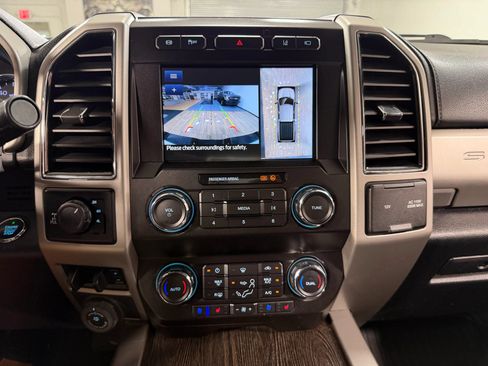 Used 2020 Ford F350 Lariat w/ Lariat Ultimate Package AWD/4WD image 22