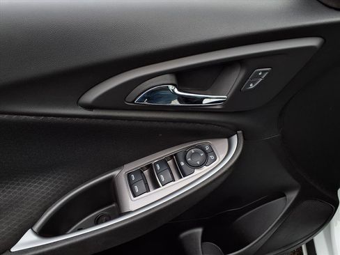 Used 2024 Chevrolet Malibu LT image 12