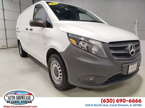 Used 2021 Mercedes-Benz Metris image 1