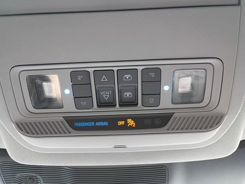 Used 2022 Ford Explorer XLT w/ Equipment Group 202A AWD/4WD image 15