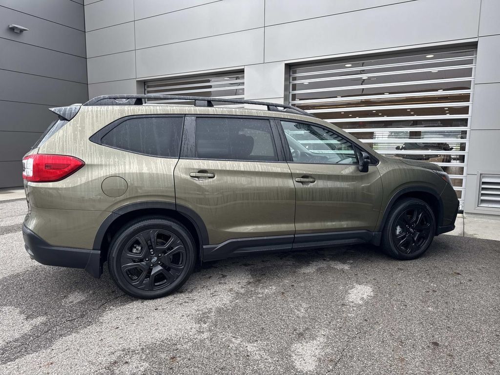 Used 2023 Subaru Ascent Onyx Edition AWD/4WD image 7