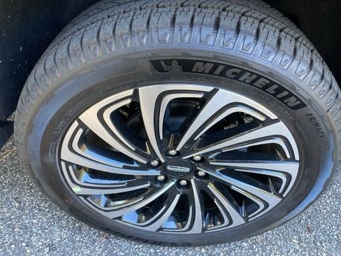 New 2025 Lincoln Navigator L Black Label image 12