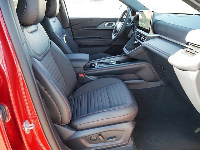 New 2026 Ford Explorer ST-Line w/ ST-Line Street Pack AWD/4WD image 35