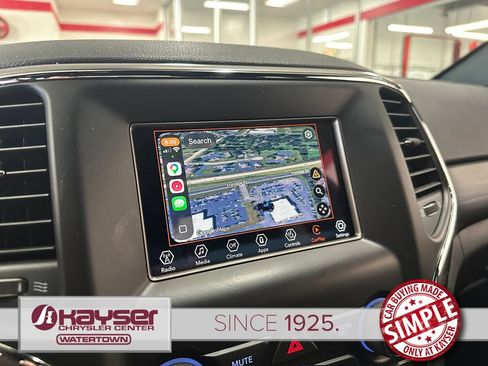 Used 2021 Jeep Grand Cherokee Freedom Edition AWD/4WD image 25