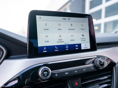 Used 2020 Ford Escape SE image 27