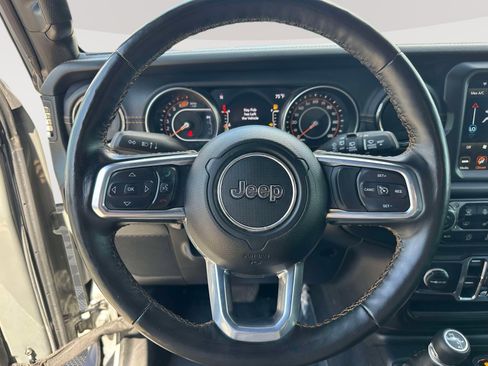 Used 2023 Jeep Wrangler Unlimited Sahara AWD/4WD image 14
