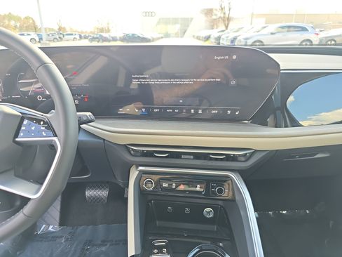 Certified 2025 Audi Q5 Premium Plus w/ Premium Plus image 17