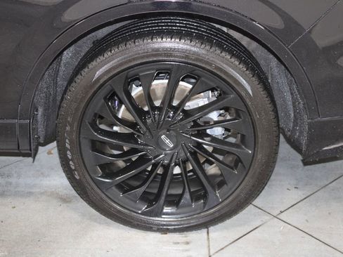 Used 2024 Lincoln Aviator Reserve w/ Equipment Group 201A image 17