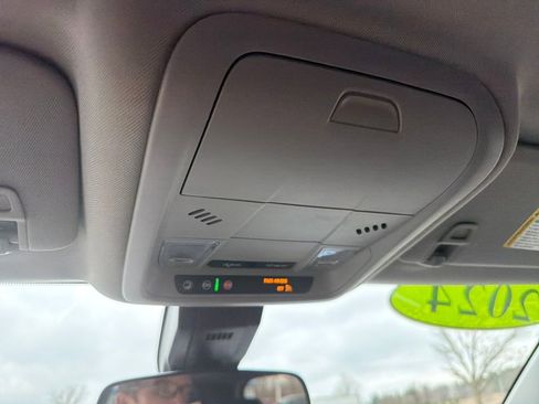 Used 2024 Chevrolet Equinox LT image 21