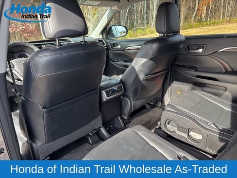 Used 2014 Toyota Highlander Limited image 12