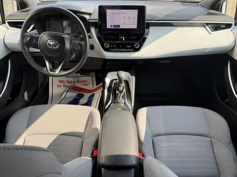 Used 2025 Toyota Corolla SE w/ Convenience Package FWD image 13