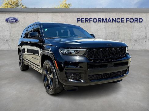 Used 2021 Jeep Grand Cherokee L Laredo image 4