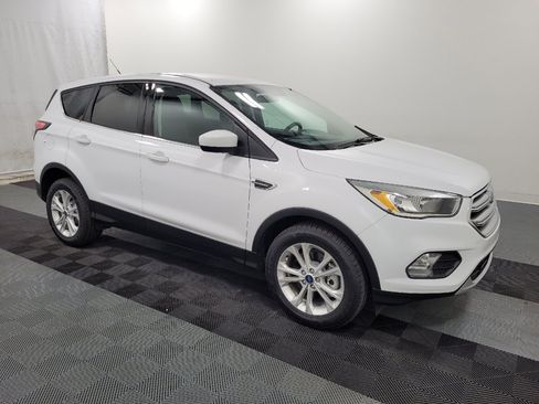 Used 2017 Ford Escape SE w/ SE Cold Weather Package AWD/4WD image 11